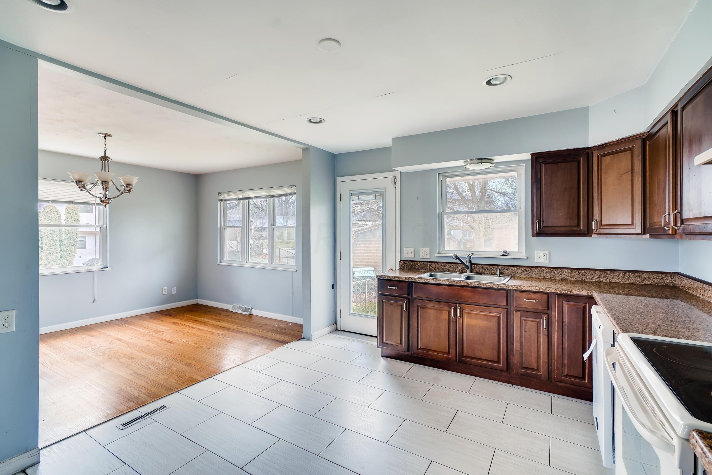 1837 Kenview Road Columbus, OH 43209 - Photo 7 of 22