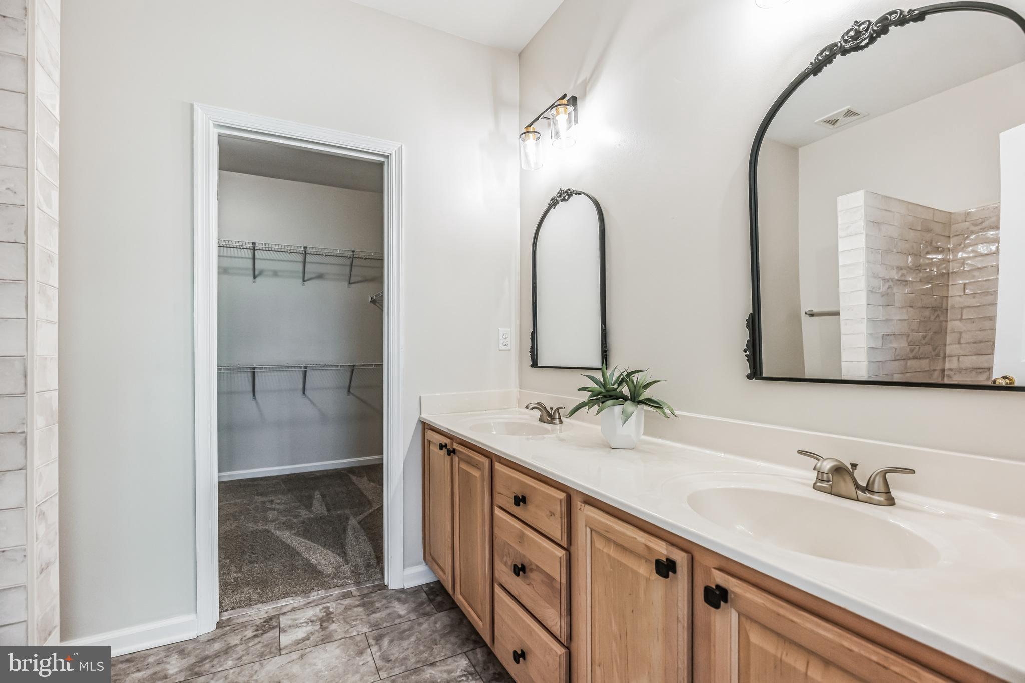 618 Ruxton Road, Unit 54 Solomons, MD 20629 - Photo 11 of 46 Primary bathroom
