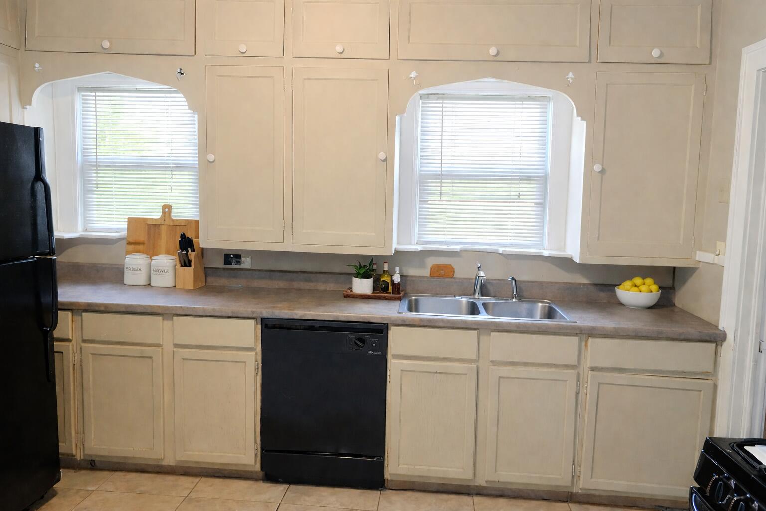 2222 17th Street Lubbock, TX 79401 - Photo 8 of 16 Kitchen-window wall and counter