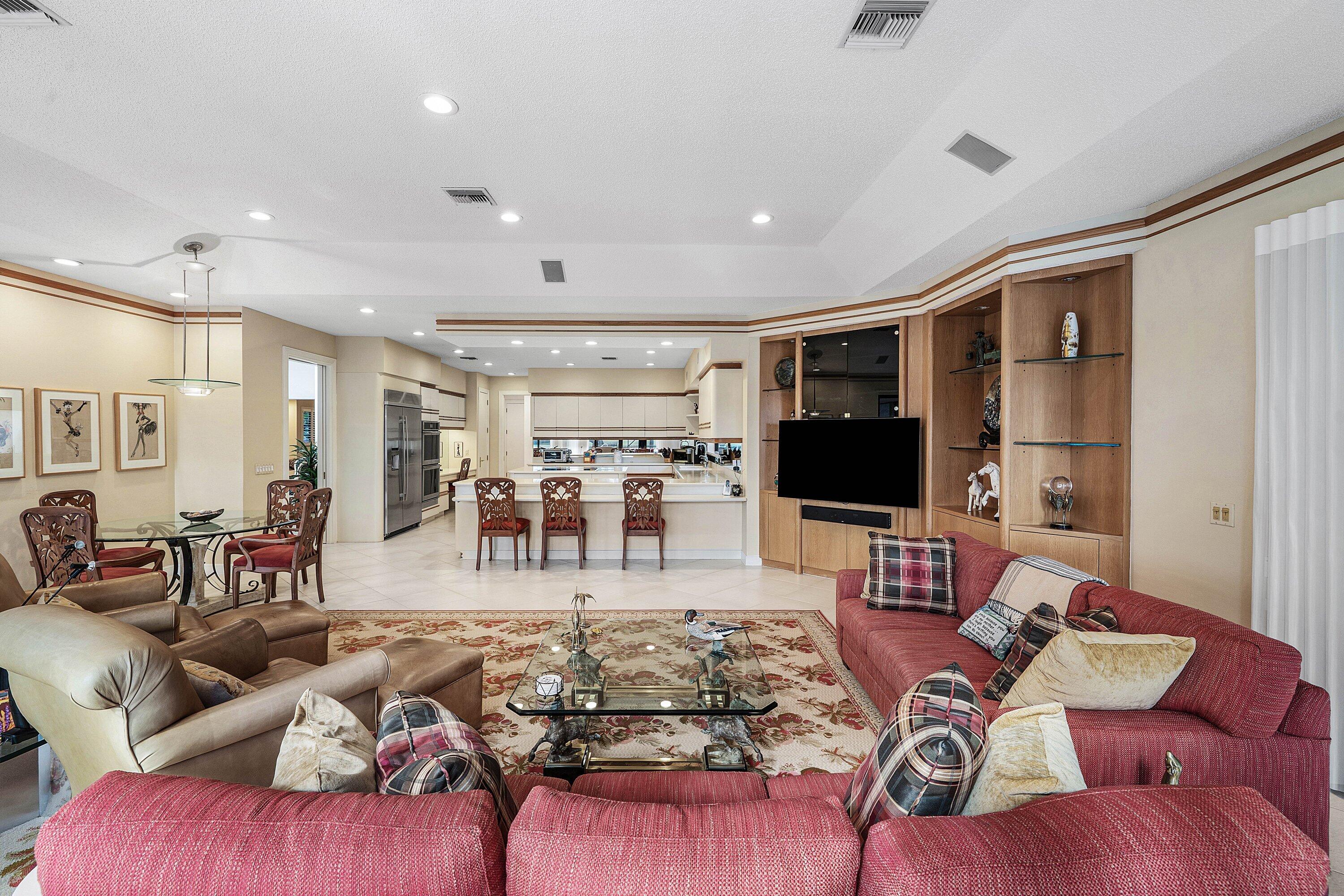4364 Kasso Circle Boca Raton, FL 33487 - Photo 15 of 67 Family room off kitchen