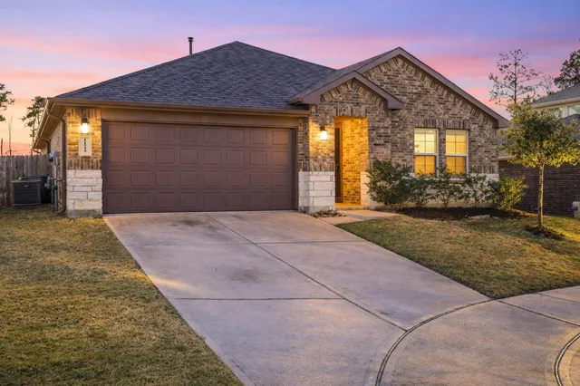 $290,000 | 11519 Parrot Fish Court, Conroe, TX 77304