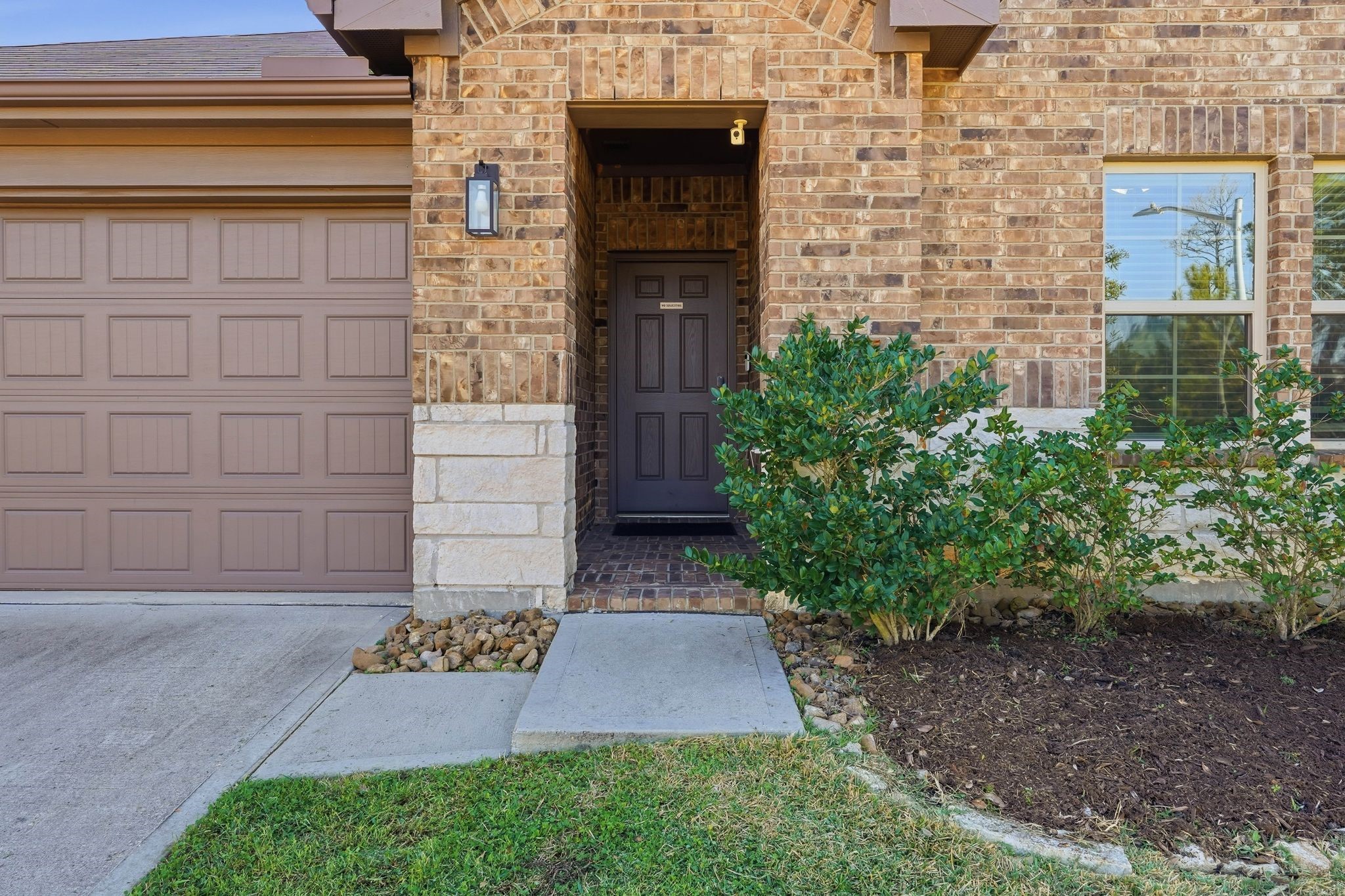 11519 Parrot Fish Court Conroe, TX 77304 - Photo 3 of 43