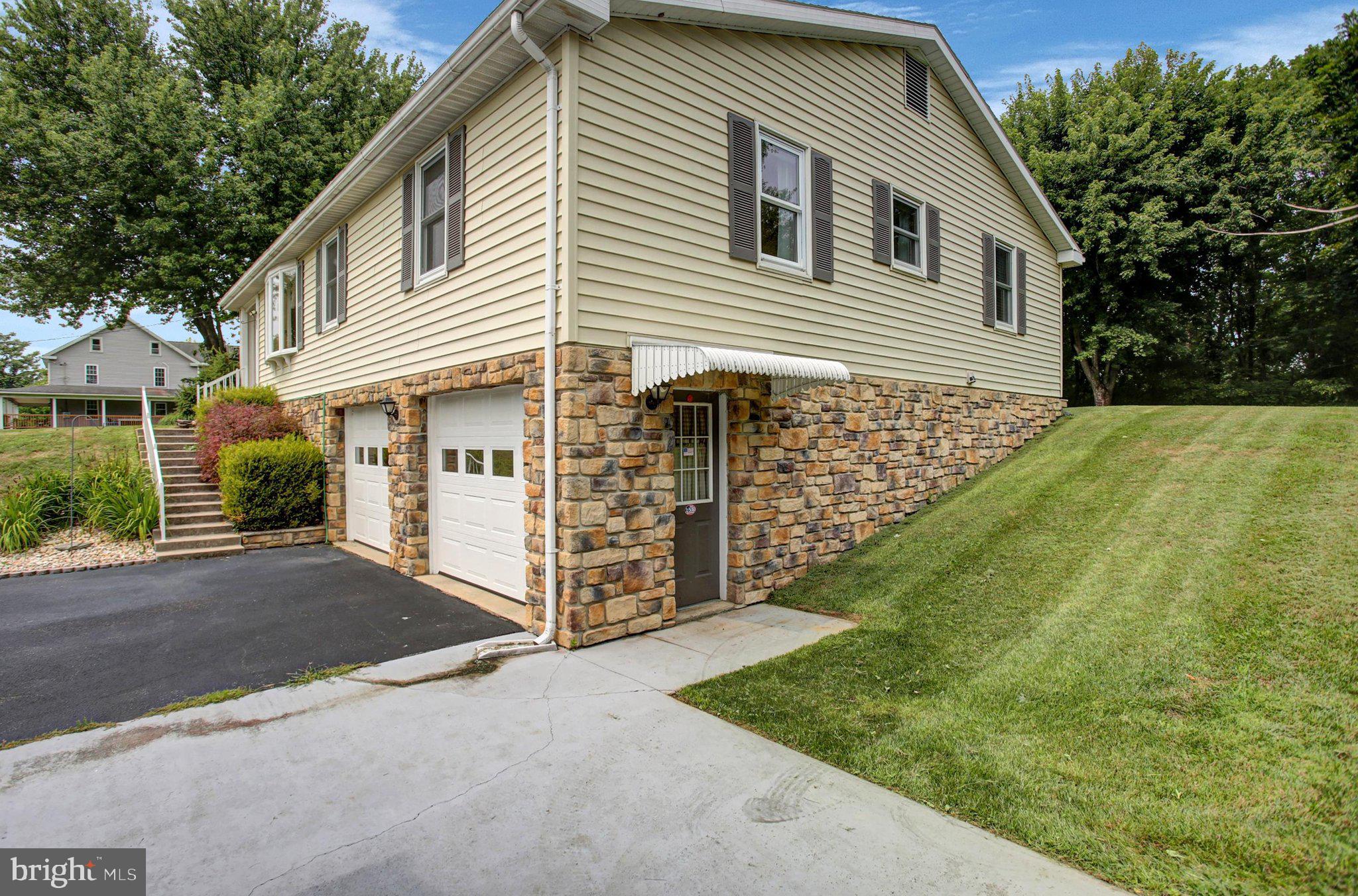 2424 Loop Road Chambersburg, PA 17202 - Photo 8 of 53 Gallery Image 8