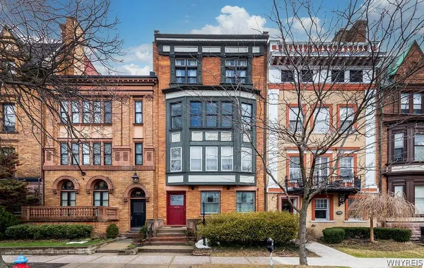 $1,500 | 493 Delaware Avenue, Unit 3, Buffalo, NY 14202