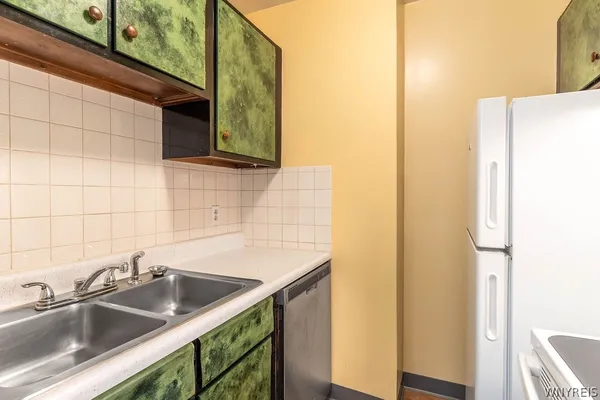 $1,500 | 493 Delaware Avenue, Unit 3, Buffalo, NY 14202