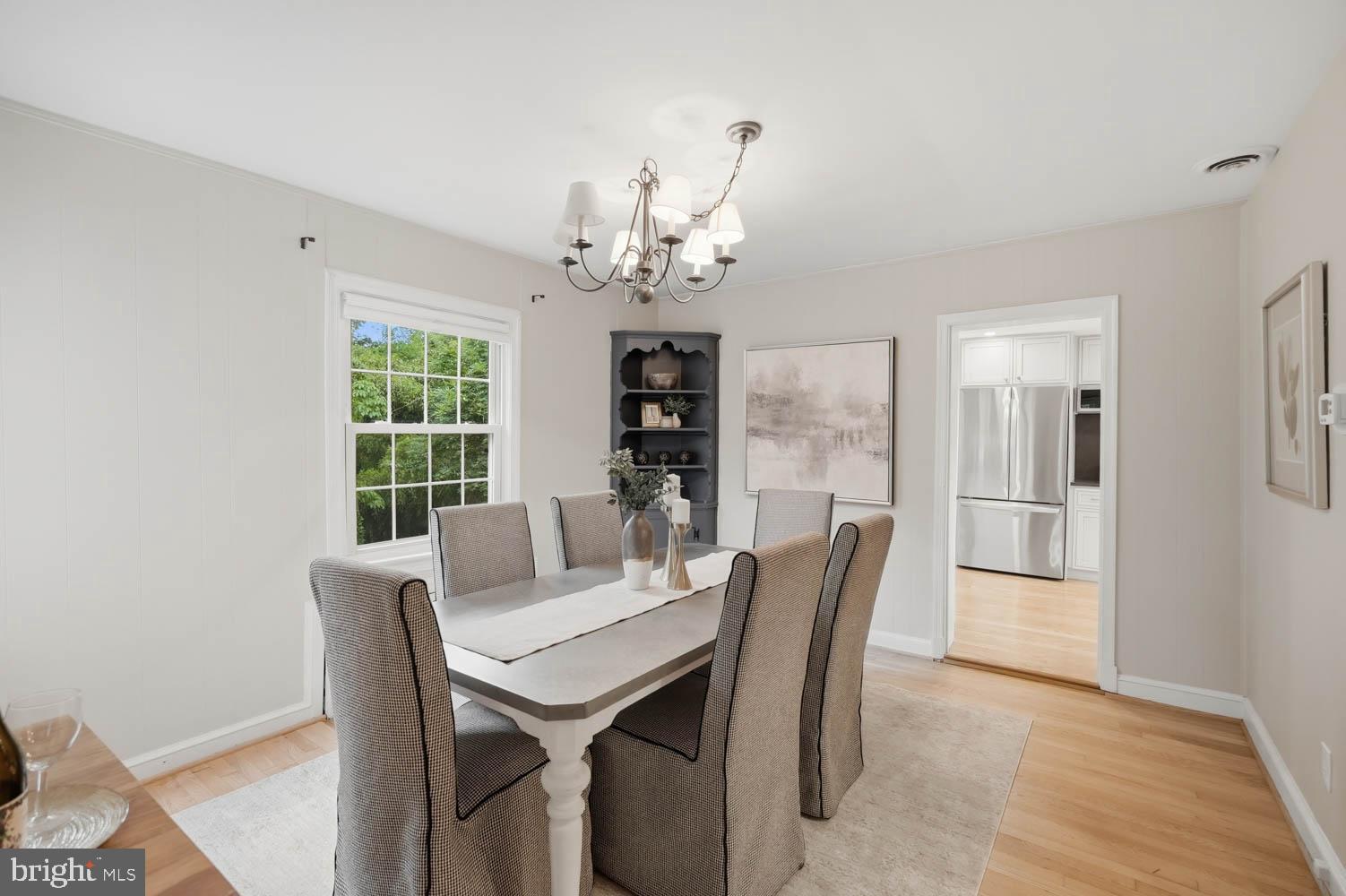 3419 Woodside Road Alexandria, VA 22310 - Photo 9 of 48 dining room