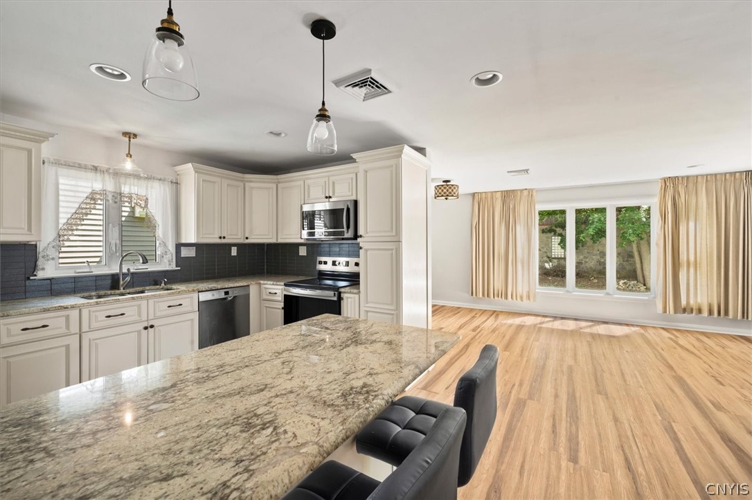 2515 Edgewood Road Utica, NY 13501 - Photo 7 of 50