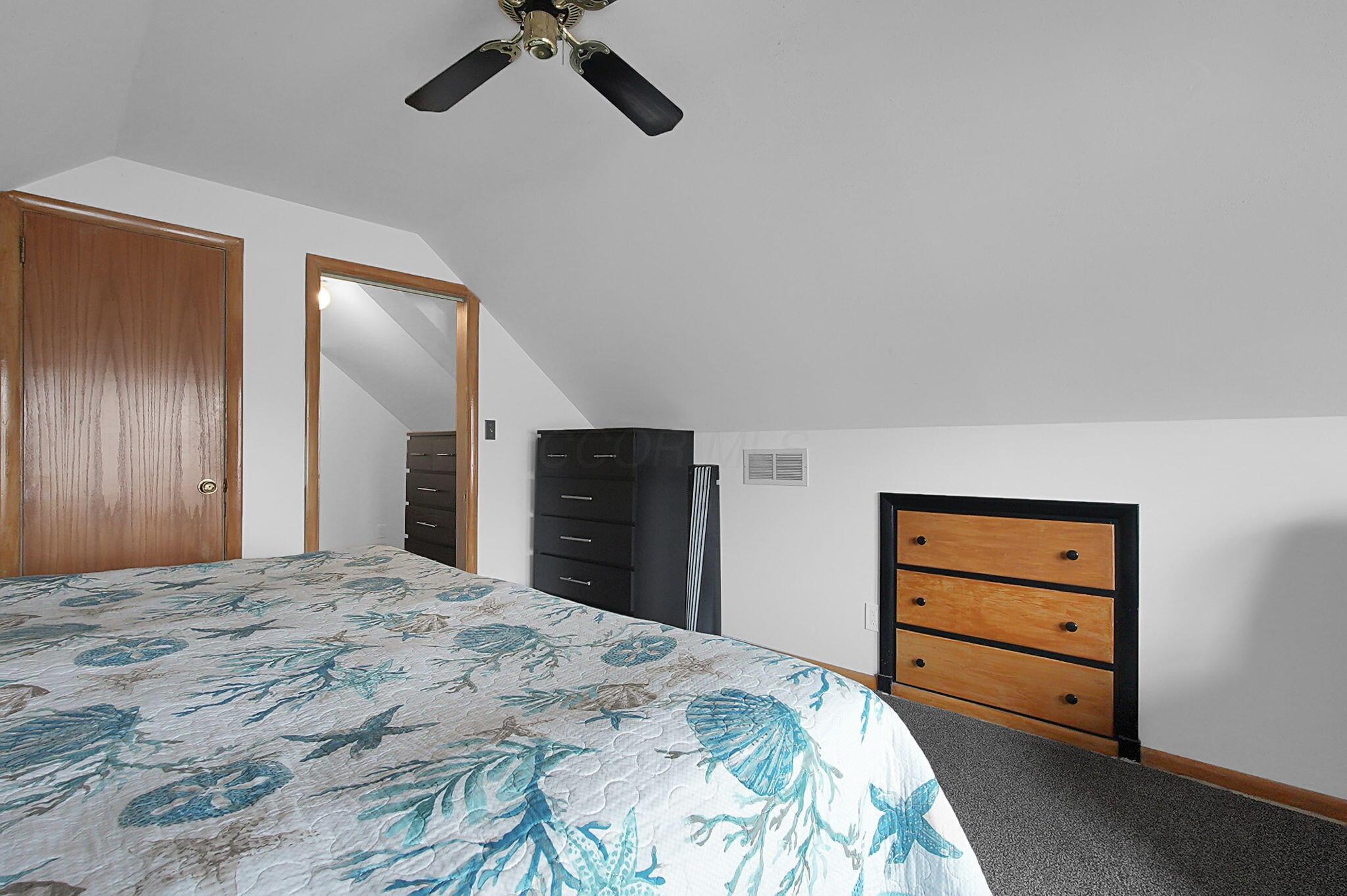 348 Darbyhurst Road Columbus, OH 43228 - Photo 19 of 31 12-web-or-mls-348-darbyhurst-rd