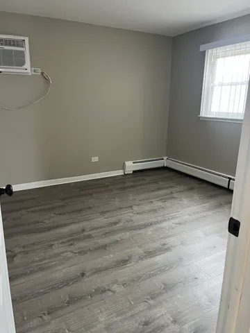 $1,995 | 7041 99th Street, Unit 2W, Chicago Ridge, IL 60415