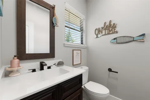 $815,000 | 565 Brushy Crk Drive, Onalaska, TX 77360