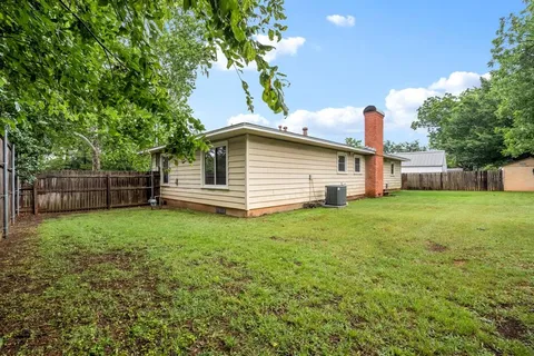 $265,000 | 421 South 1st Street, Krum, TX 76249