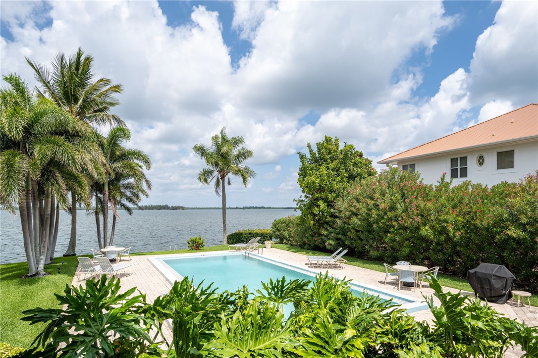 901 Bay Road, Unit 103 Vero Beach, FL 32963 - Photo 30 of 36