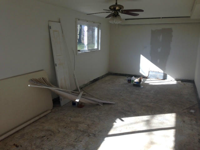 154 Ridge Road Troutville, VA 24175 - Photo 2 of 7 Living Room