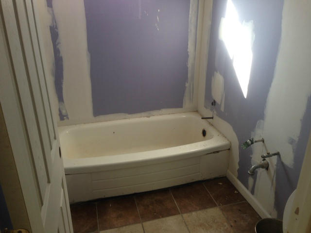 154 Ridge Road Troutville, VA 24175 - Photo 6 of 7 Bathroom