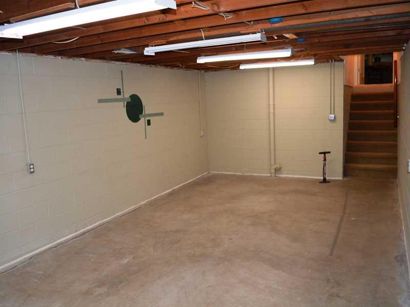 571 South Restin Road Greenwood, IN 46142 - Photo 22 of 24 Gallery Image 22