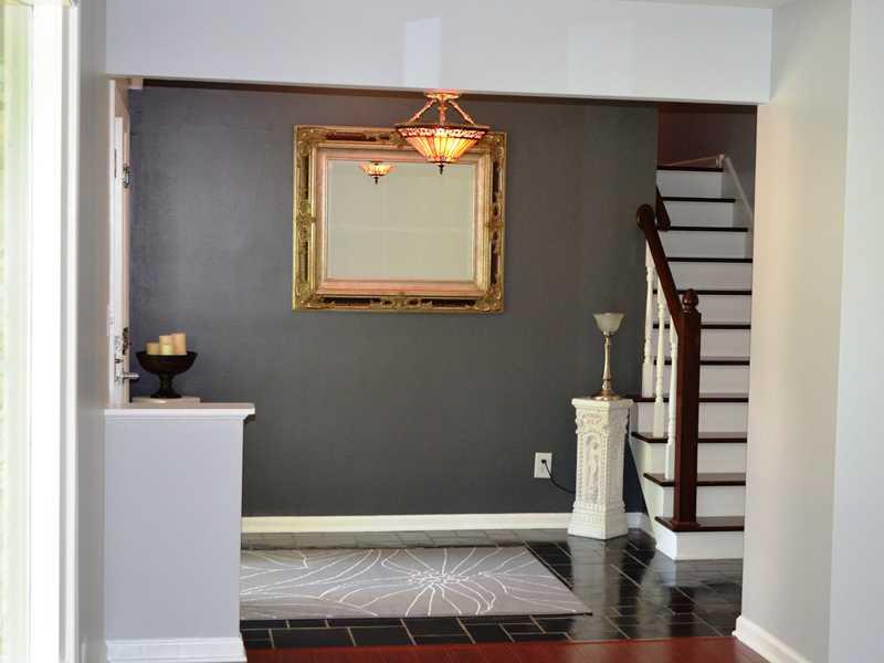 571 South Restin Road Greenwood, IN 46142 - Photo 5 of 24 Gallery Image 5