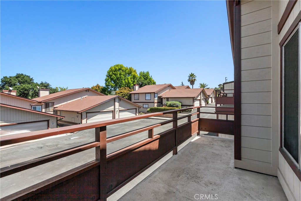 282 Robles Road, Unit 19 Arroyo Grande, CA 93420 - Photo 22 of 24 a view of a balcony with chairs