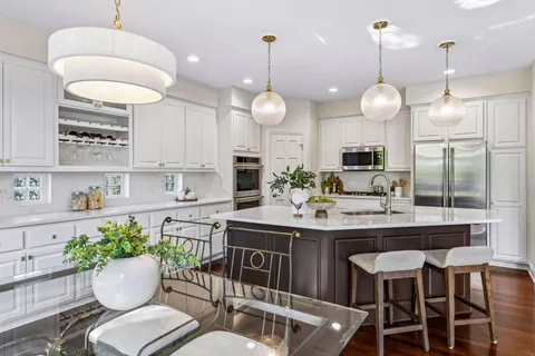 $1,400,000 | 1981 Topaz Drive, Chanhassen, MN 55317