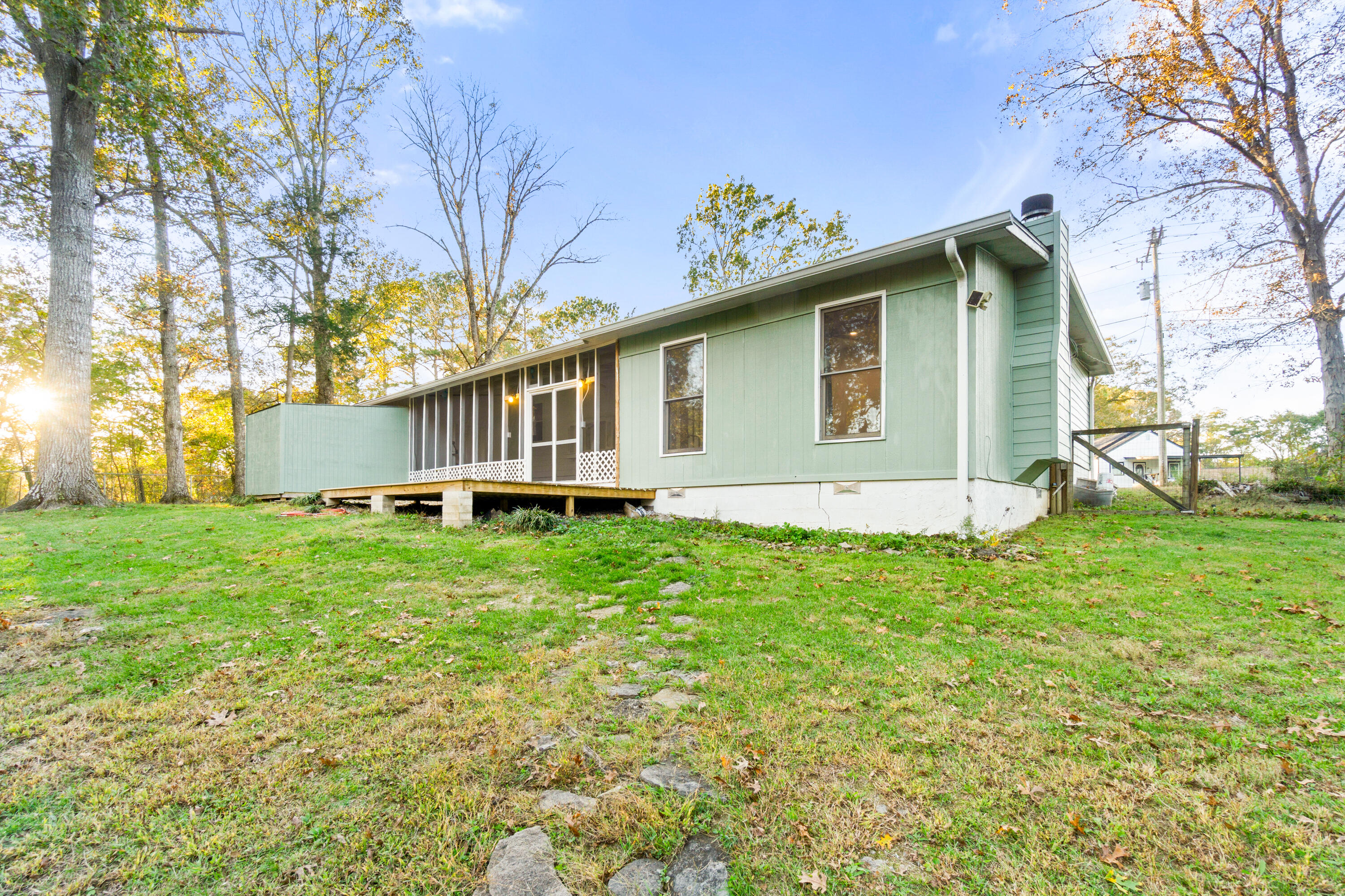 103 Cross Street Chickamauga, GA 30707 - Photo 6 of 43 103 Cross St-9