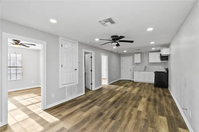 $1,200 | 3127 Magnolia Street, Corpus Christi, TX 78408