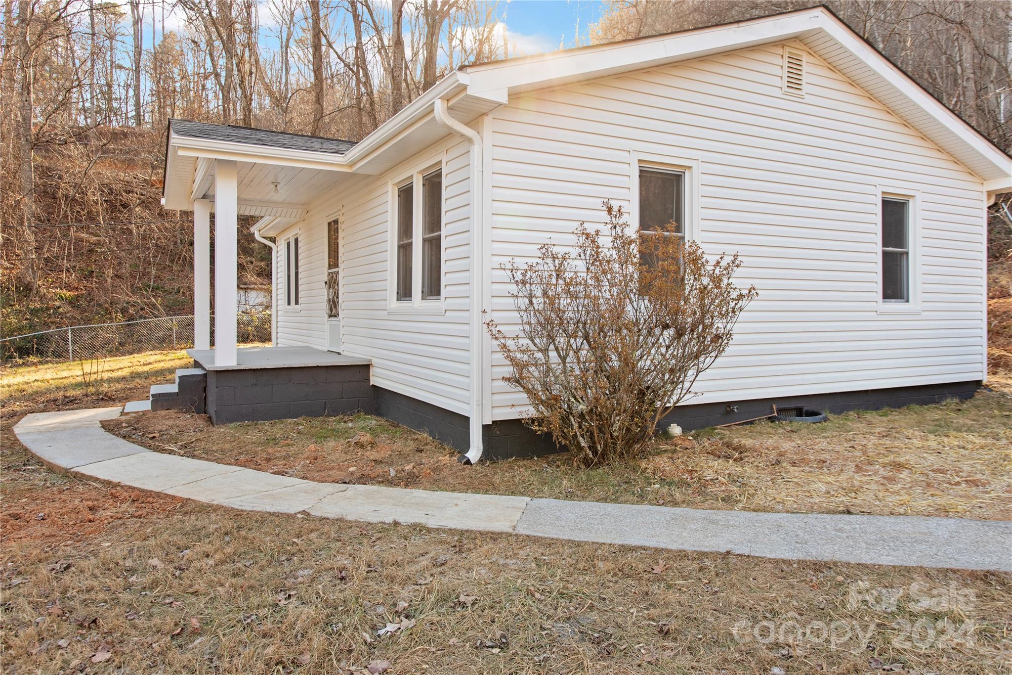 552 Bailey Road Asheville, NC 28806 - Photo 2 of 16 Gallery Image 2