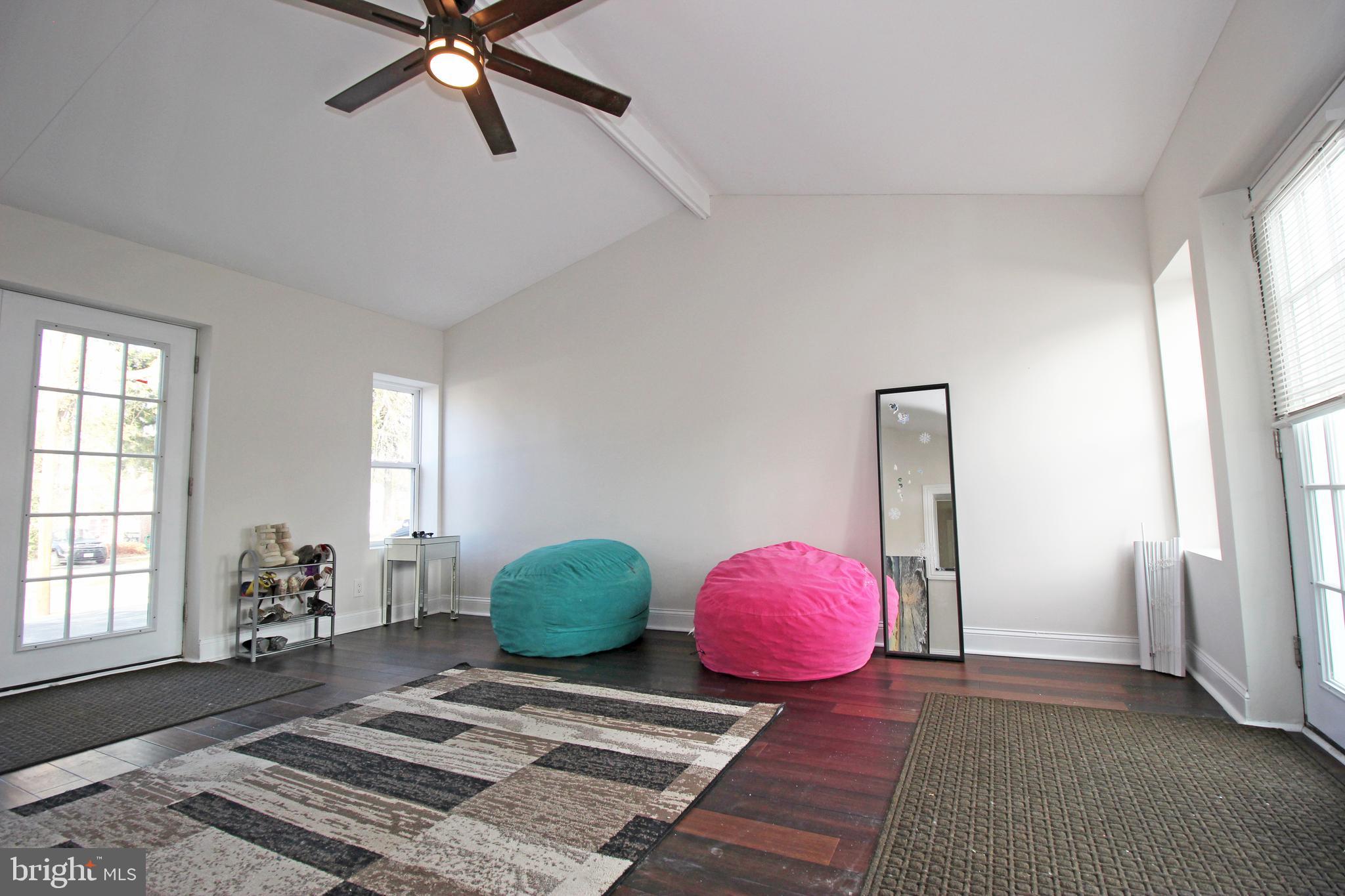 2748 Springhill Road Secane, PA 19018 - Photo 11 of 90