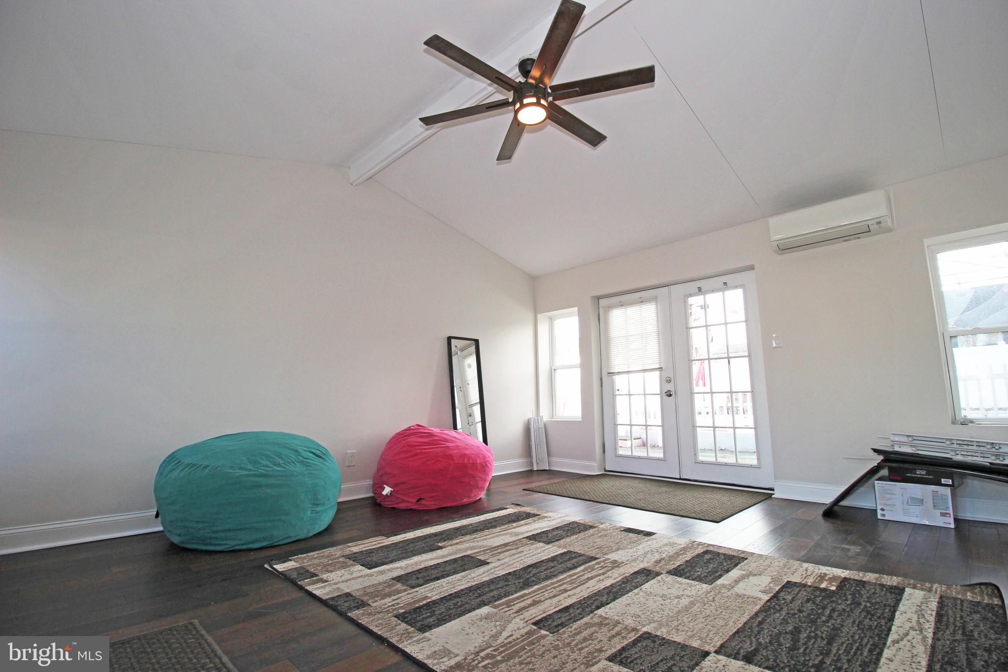 2748 Springhill Road Secane, PA 19018 - Photo 8 of 90