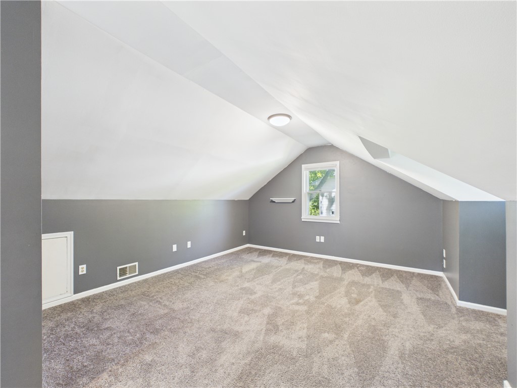 79 Ridgewood Drive Irondequoit, NY 14622 - Photo 30 of 50 Upstairs Bedroom