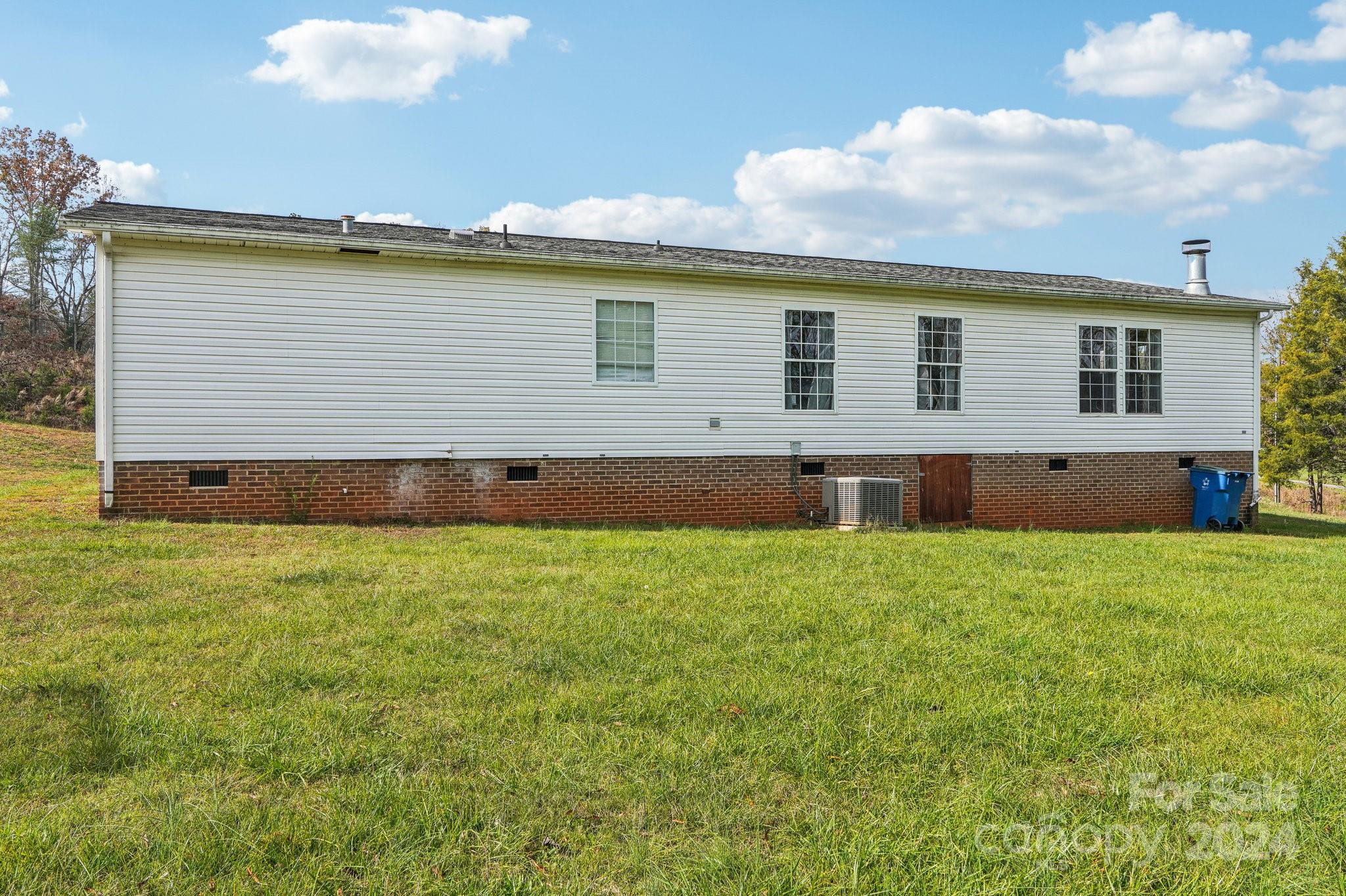 5778 Pittstown Road Hickory, NC 28602 - Photo 23 of 28 Gallery Image 23