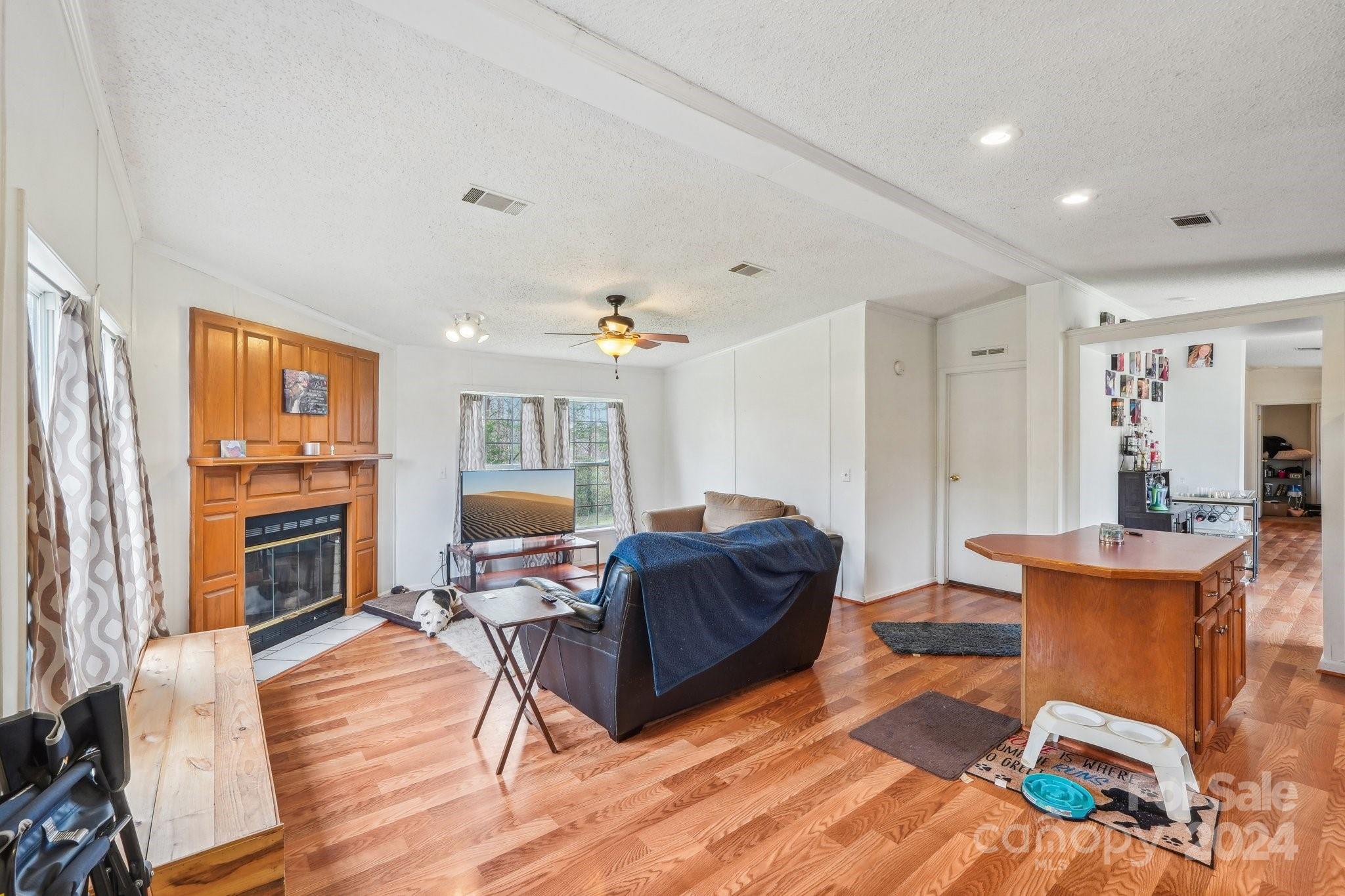 5778 Pittstown Road Hickory, NC 28602 - Photo 5 of 28 Gallery Image 5