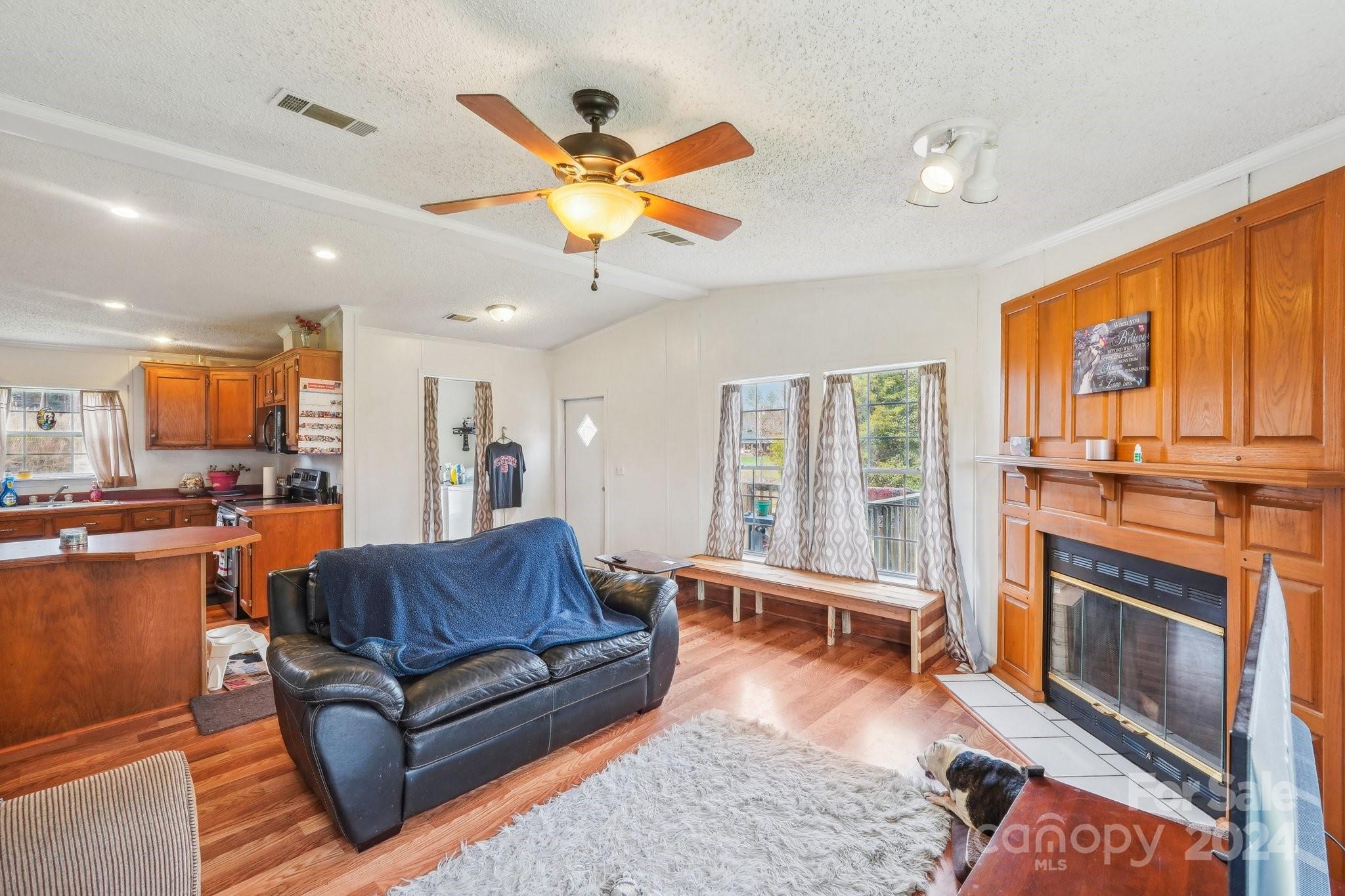 5778 Pittstown Road Hickory, NC 28602 - Photo 7 of 28 Gallery Image 7