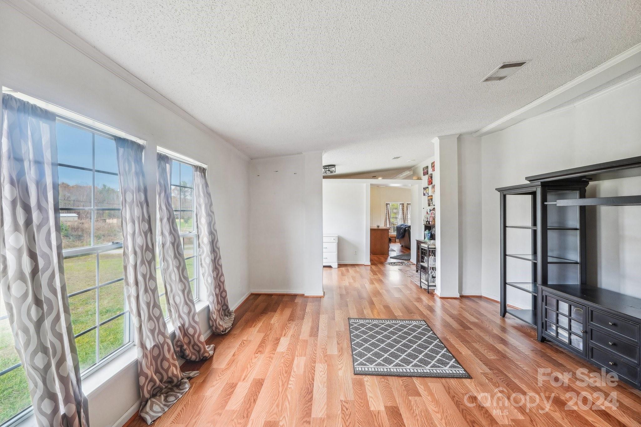 5778 Pittstown Road Hickory, NC 28602 - Photo 8 of 28 Gallery Image 8