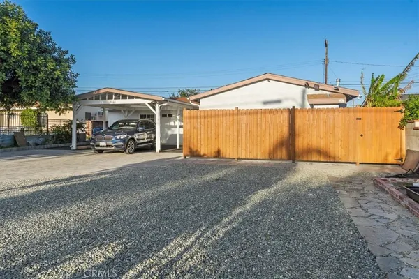 $1,695 | 9806 Beachy Avenue, Arleta, CA 91331