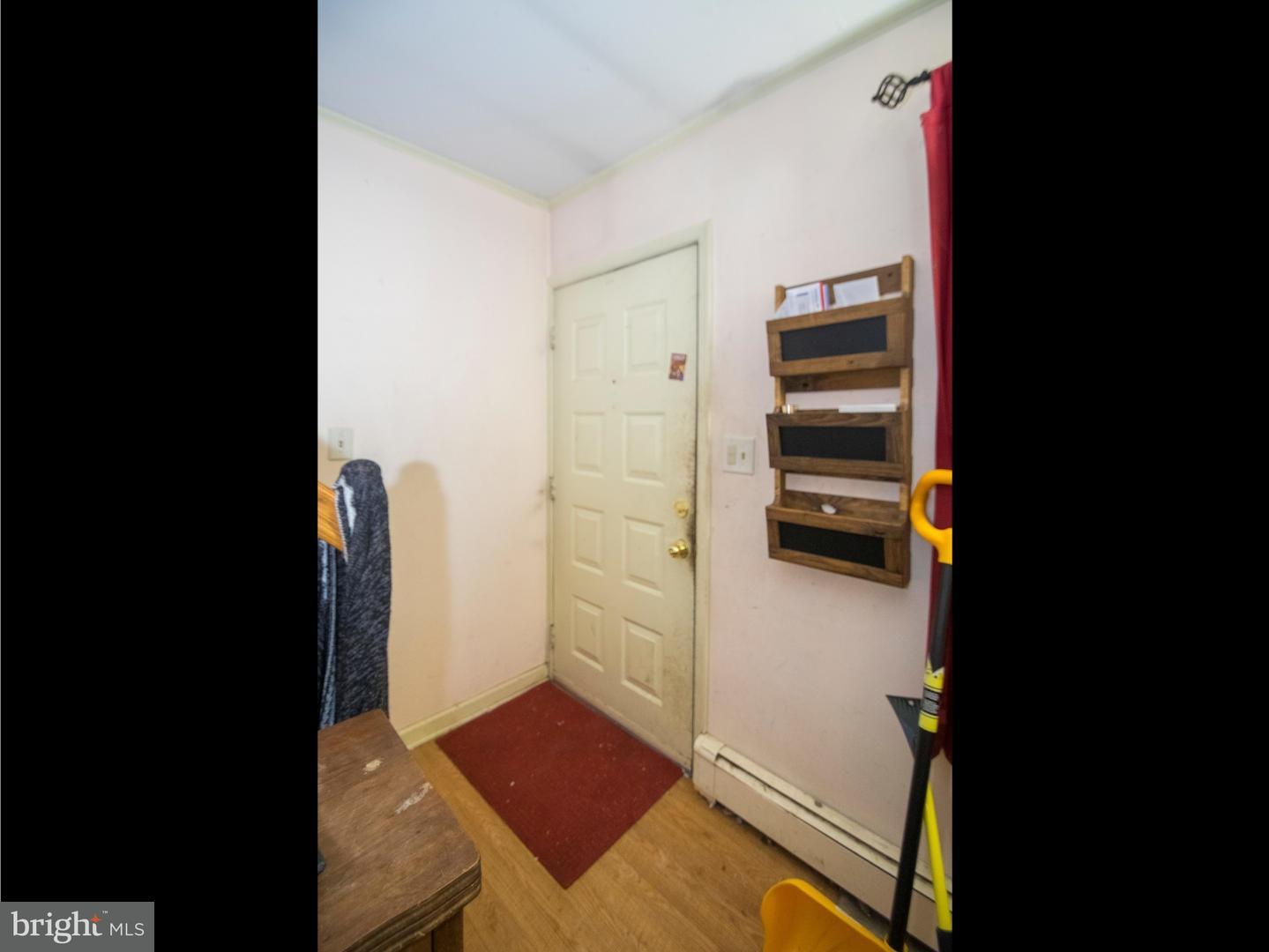 25 Crystal Road Levittown, PA 19057 - Photo 3 of 12 Gallery Image 3