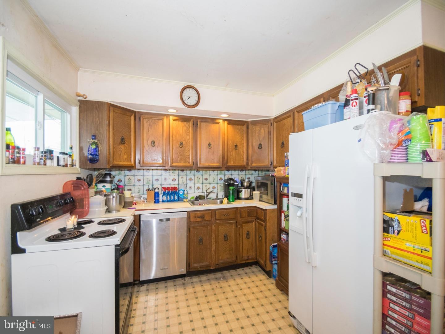 25 Crystal Road Levittown, PA 19057 - Photo 6 of 12 Gallery Image 6