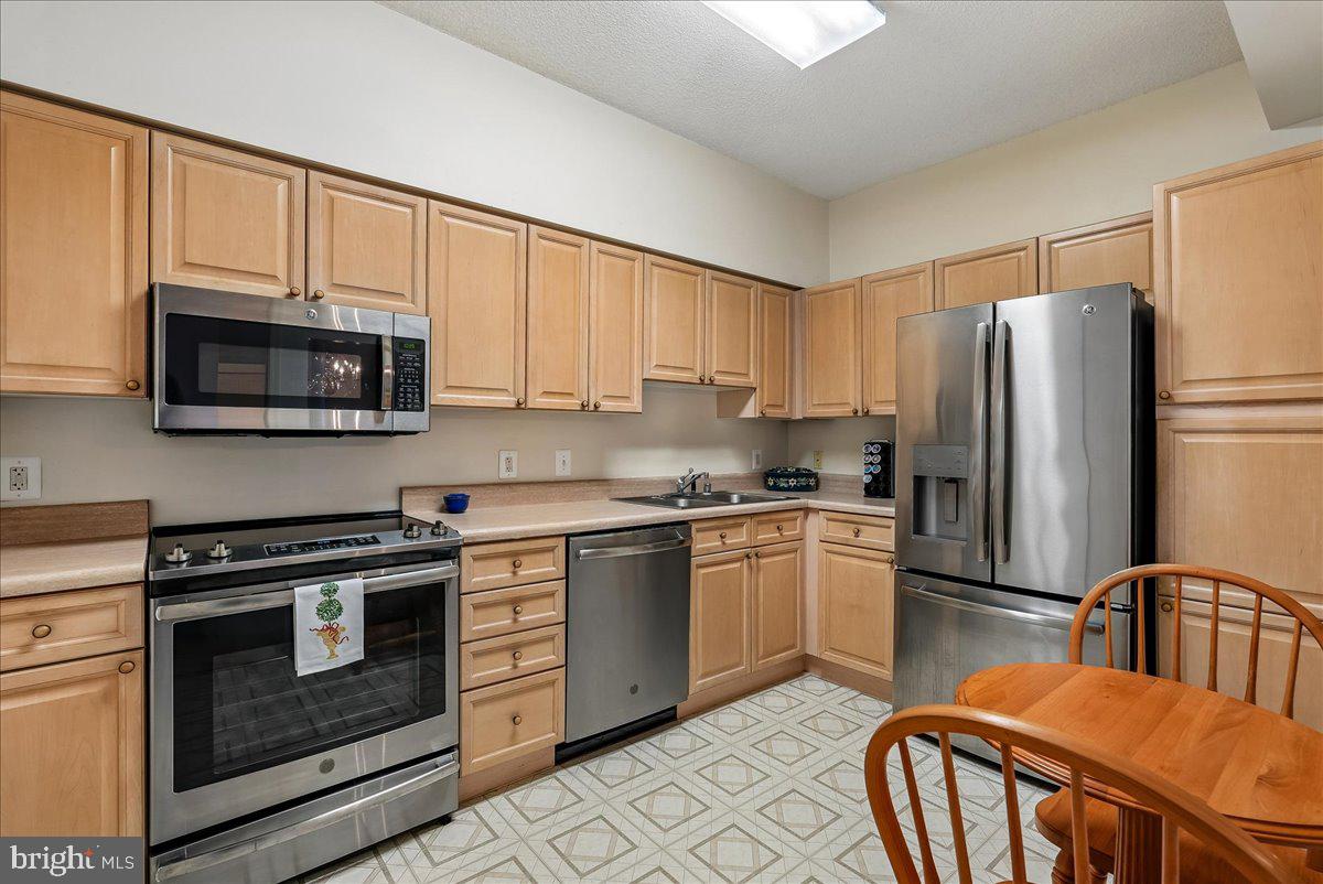 19375 Cypress Ridge Terrace, Unit 604 Leesburg, VA 20176 - Photo 18 of 55