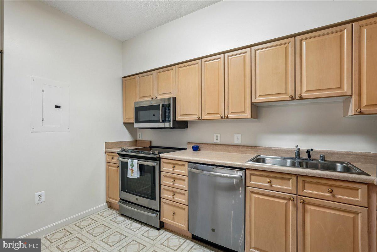 19375 Cypress Ridge Terrace, Unit 604 Leesburg, VA 20176 - Photo 20 of 55