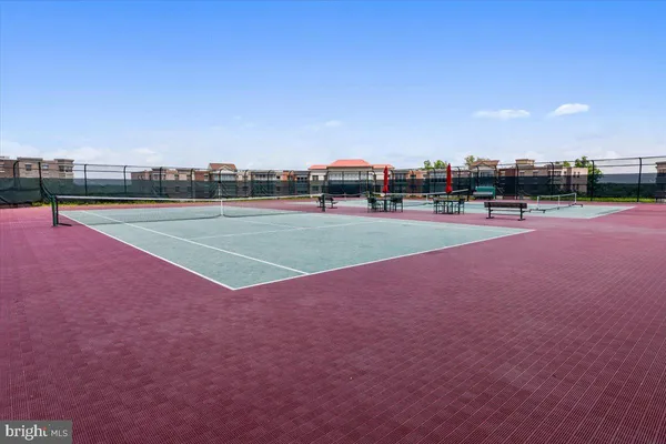 $340,000 | 19375 Cypress Ridge Terrace, Unit 604, Leesburg, VA 20176