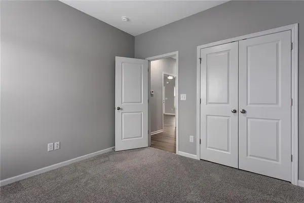 $399,900 | 705 Red Clover Court, Raymore, MO 64083