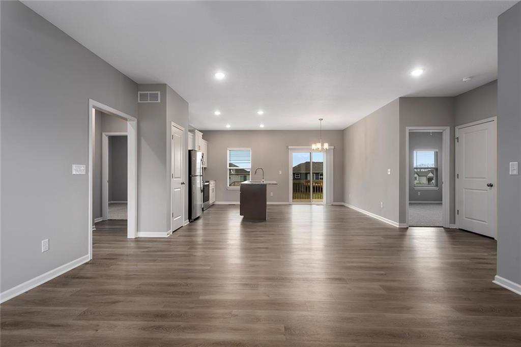 705 Red Clover Court Raymore, MO 64083 - Photo 5 of 32