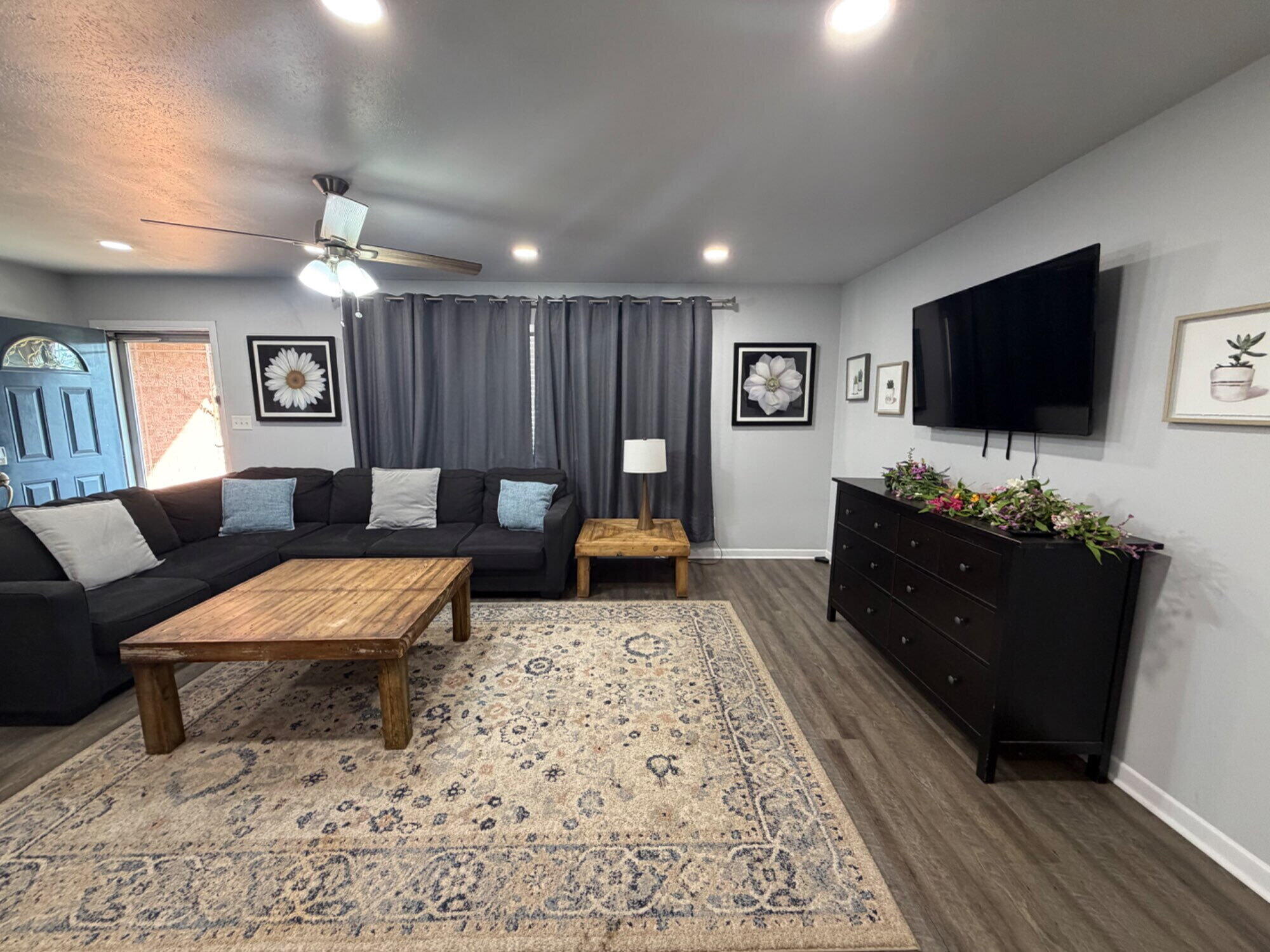 3706 41st Street Lubbock, TX 79413 - Photo 4 of 22 IMG_4441