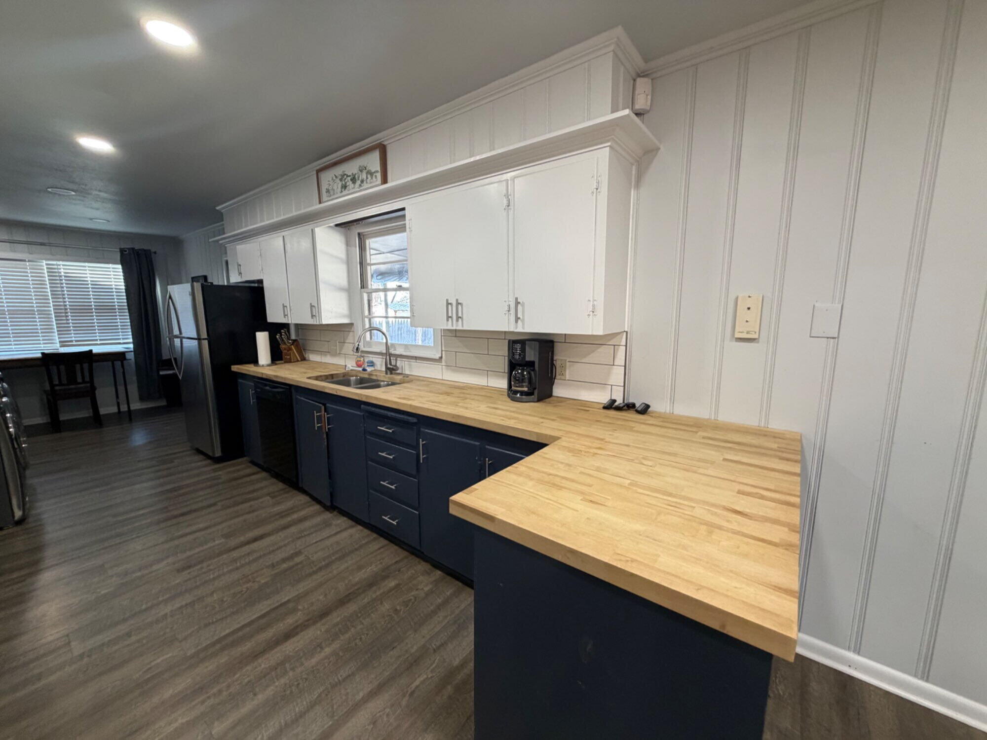 3706 41st Street Lubbock, TX 79413 - Photo 9 of 22 IMG_4427