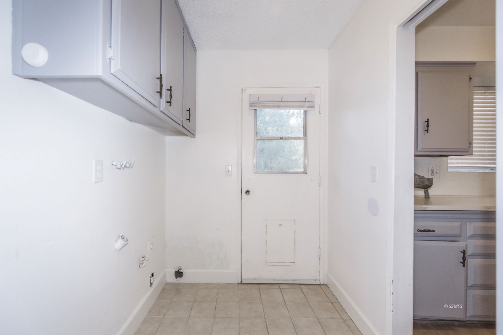 212 Rancho Street Ridgecrest, CA 93555 - Photo 15 of 25 a view of room