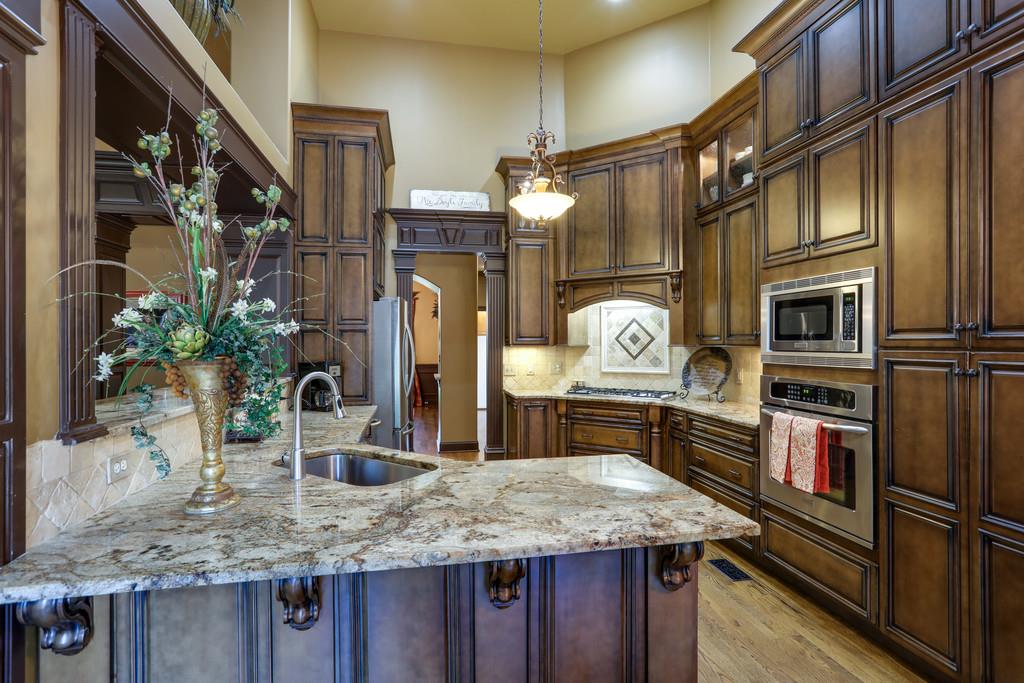 1216 White Rock Road Spring Hill, TN 37174 - Photo 10 of 25 Amazing Custom Kitchen w/Fabulous Granite Big Cabinet Pantry