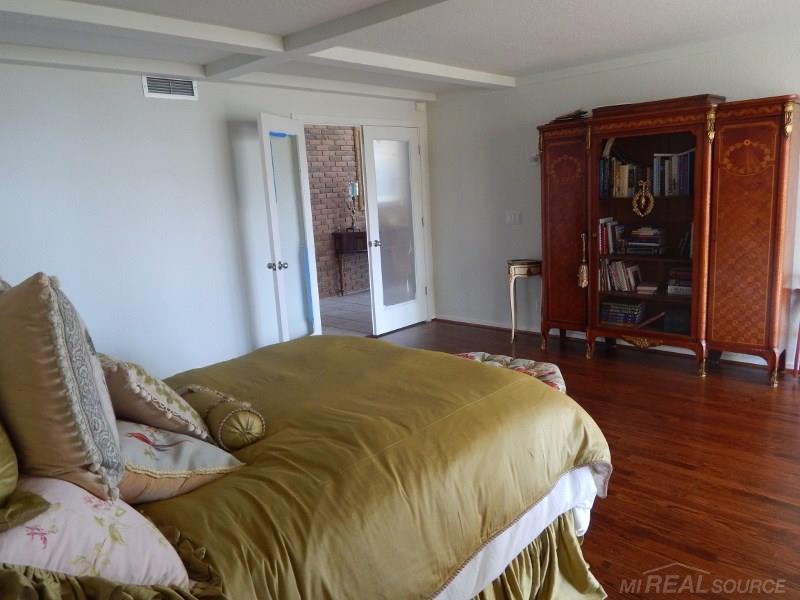 737 Lake Shore Road Grosse Pointe Shores, MI 48236 - Photo 15 of 25
