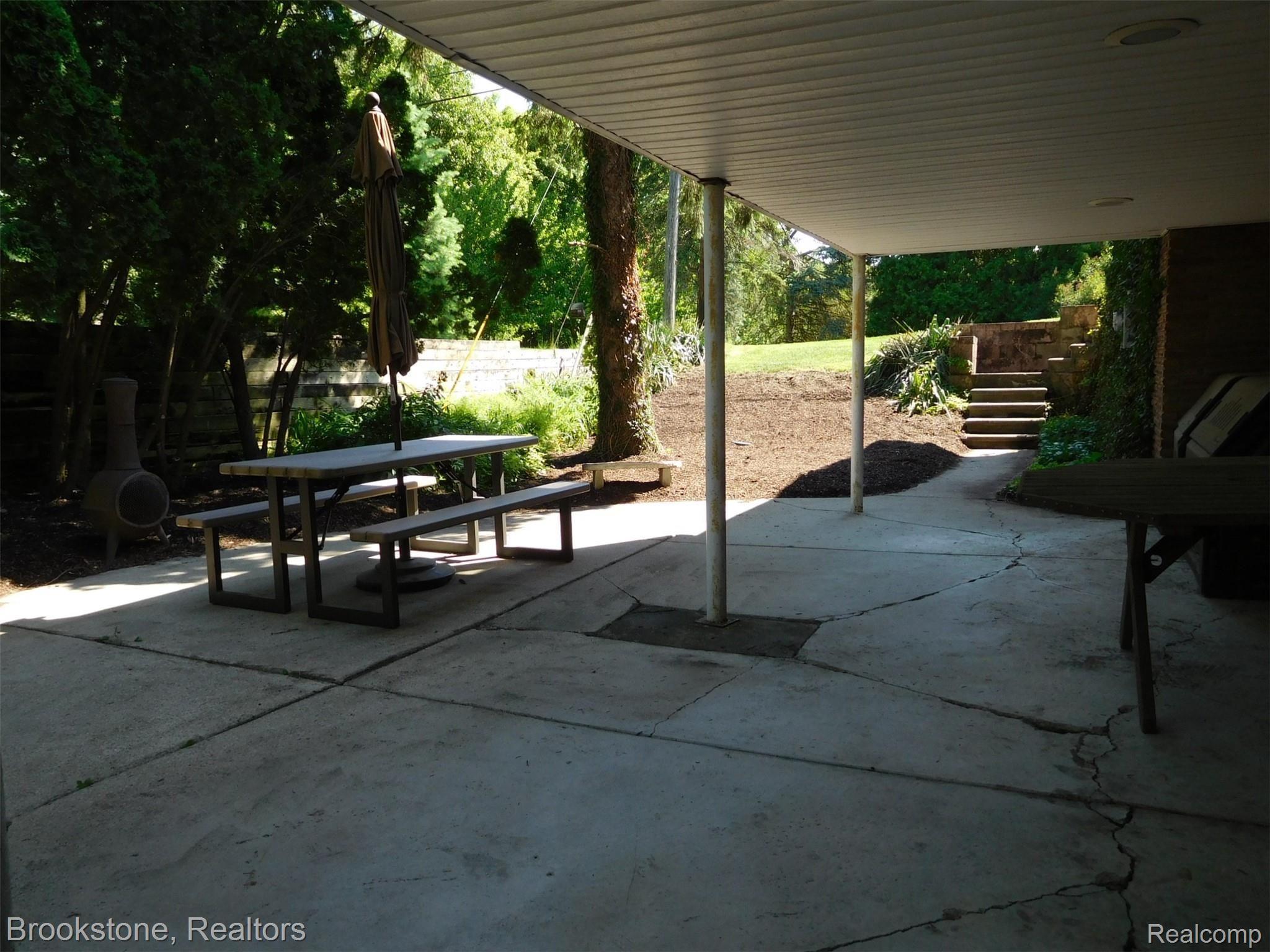 780 Ridgewood Road Rochester, MI 48306 - Photo 22 of 26 Large covered patio