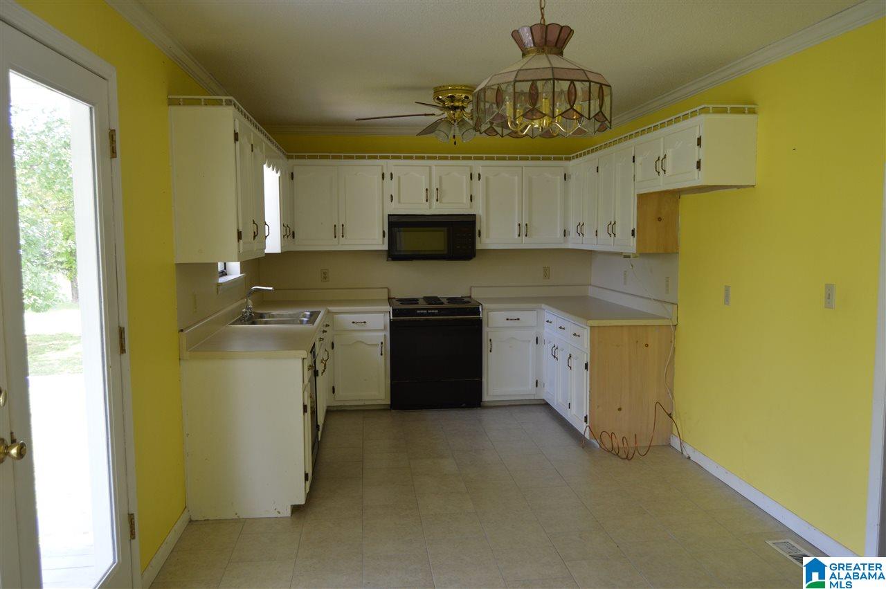843 Mountain View Road Cordova, AL 35550 - Photo 11 of 37