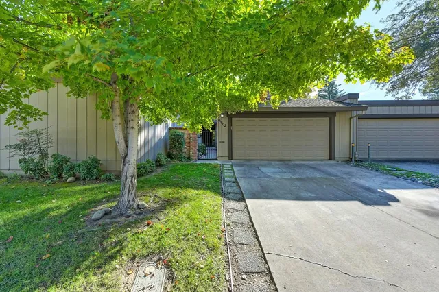 a view of a hallway with windows