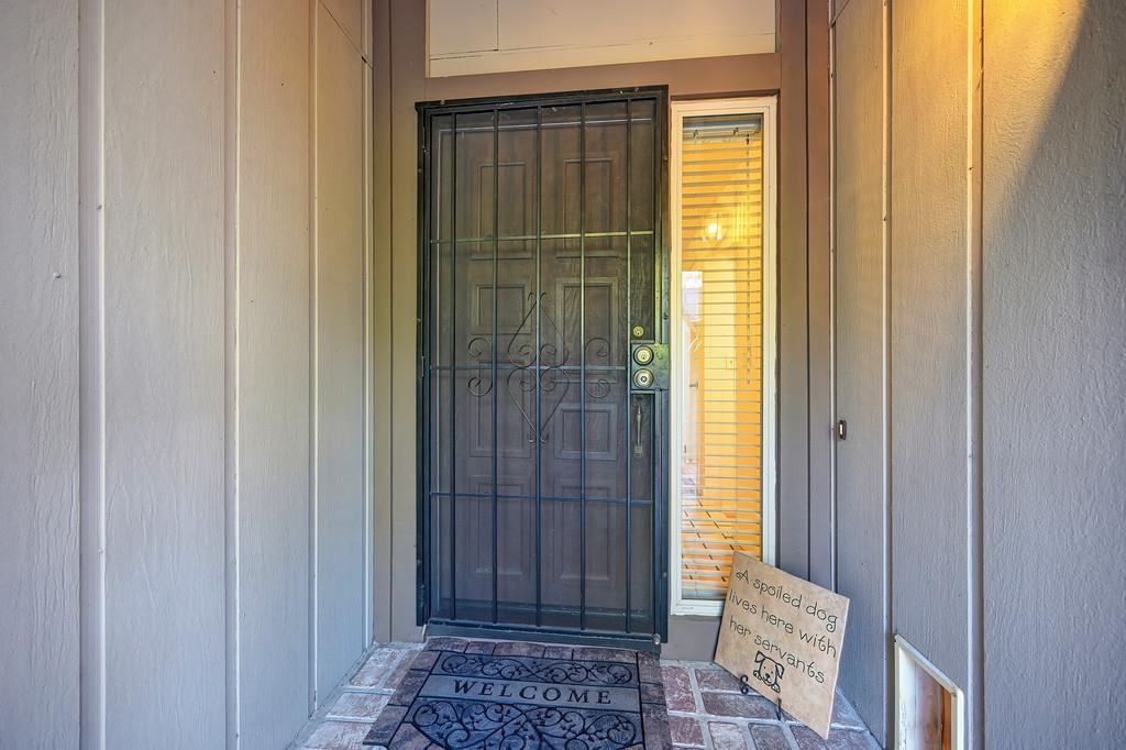 6902 Monticello Court Citrus Heights, CA 95621 - Photo 56 of 56 a view of a bathroom that has a window in it
