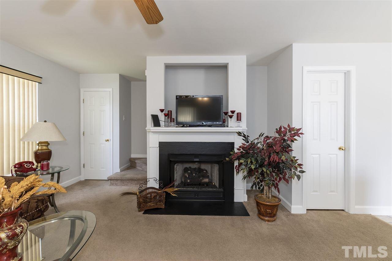 1233 Swingline Way Raleigh, NC 27610 - Photo 4 of 28 Gallery Image 4